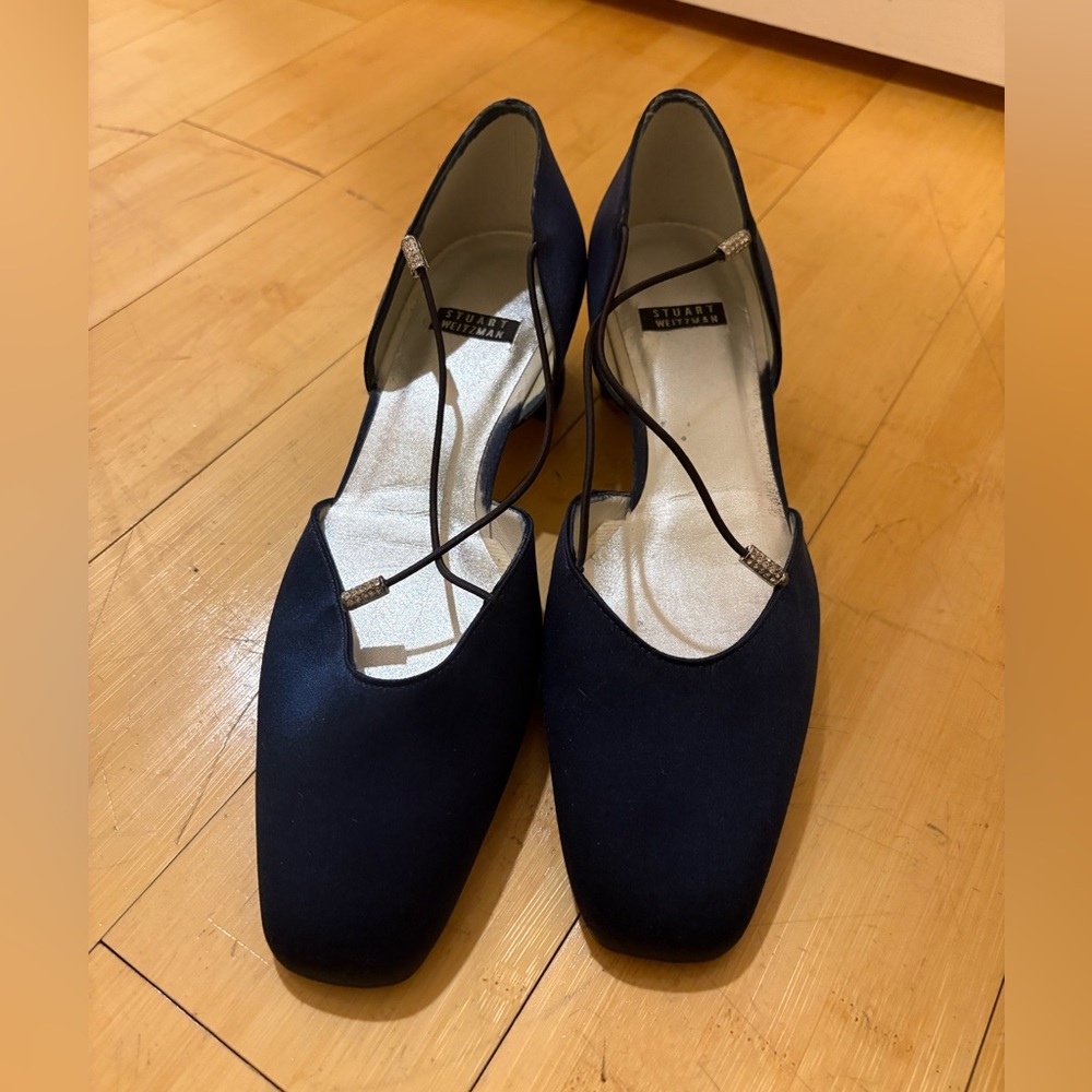 Stuart weitzman navy classic NEW kitten pump